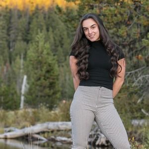 Meet your Posher, Brooke